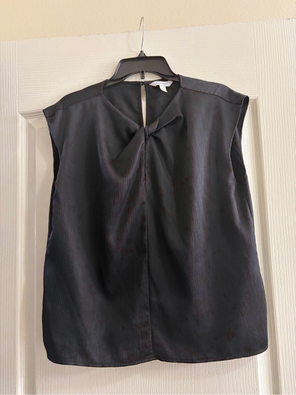 Nine West Black Satin Twist Neck Sleeveless Blouse Size Large